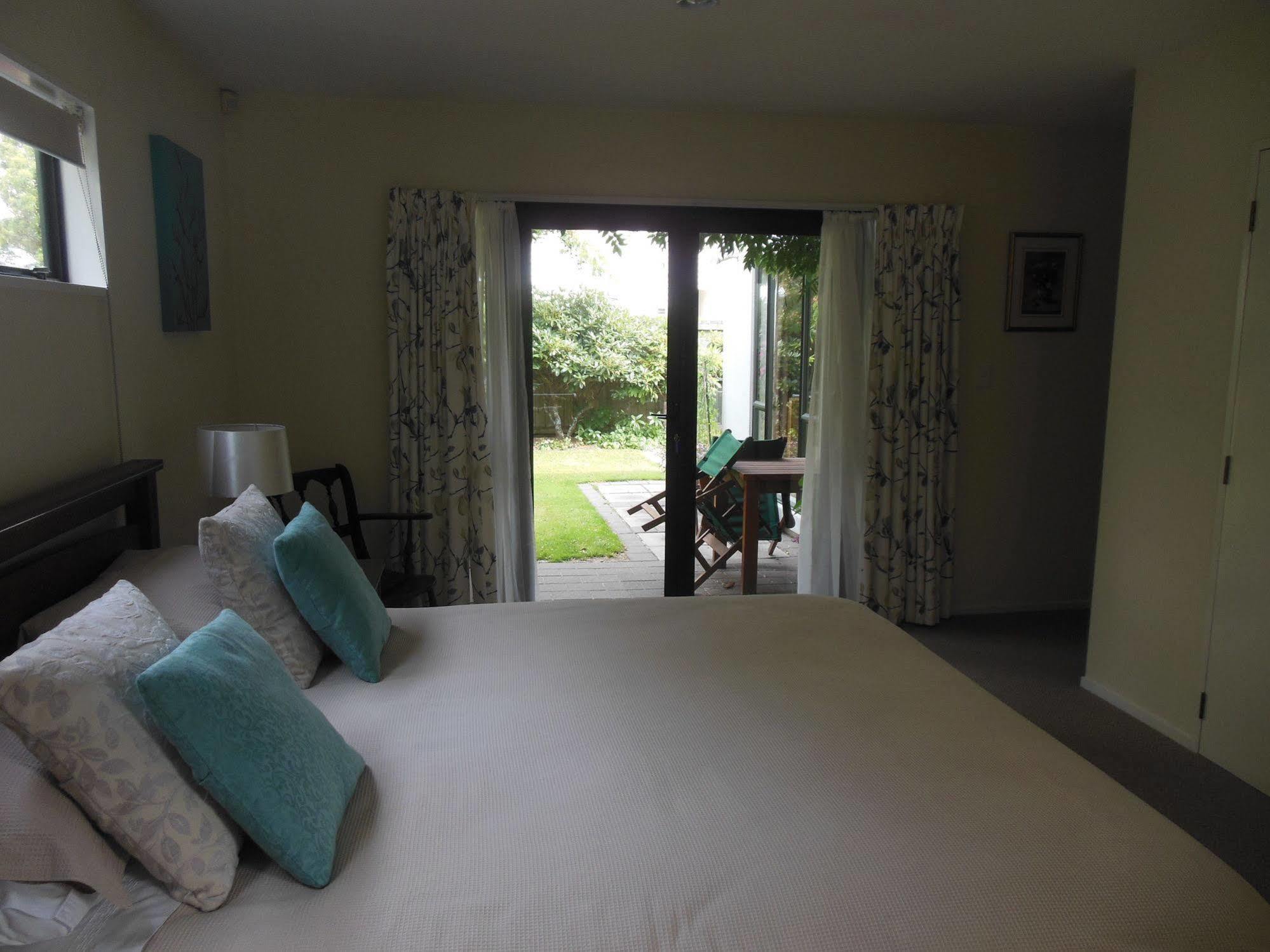 Garden Bed And Breakfast Christchurch Extérieur photo